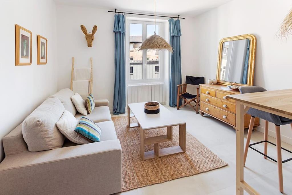 Machines De L'Ile - Fibre - Netflix - T2 La Tour Apartment น็องต์ ภายนอก รูปภาพ